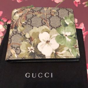 Gucci wallet